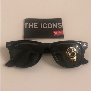 RayBan Wayfarers Black new